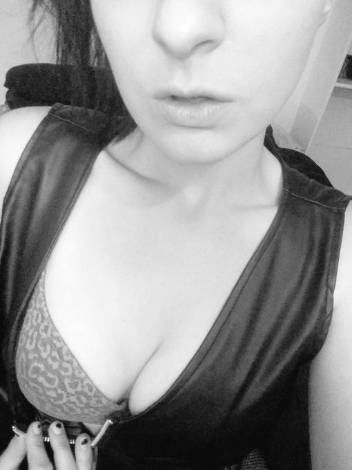 #sarashangrila #switch #kink #fetish #moodtoday https://t.co/DLAvgyeGK4<a href="/tag/sarashangrila"class="tags">#sarashangrila</a><a href="/tag/switch"class="tags">#switch</a><a href="/tag/kink"class="tags">#kink</a><a href="/tag/fetish"class="tags">#fetish</a><a href="/tag/moodtoday"class="tags">#moodtoday</a>