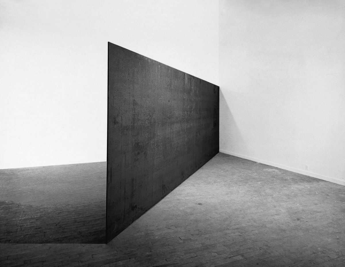 ‘the difference between Exposure and Retreat; to be retreated into one’s corner can be a situation of personal peace, if we think of the corner as a sort of 1/2 box, part walls, part door, a place offering defense at the back, mobility at the front.’ —Anne Carson | Richard Serra