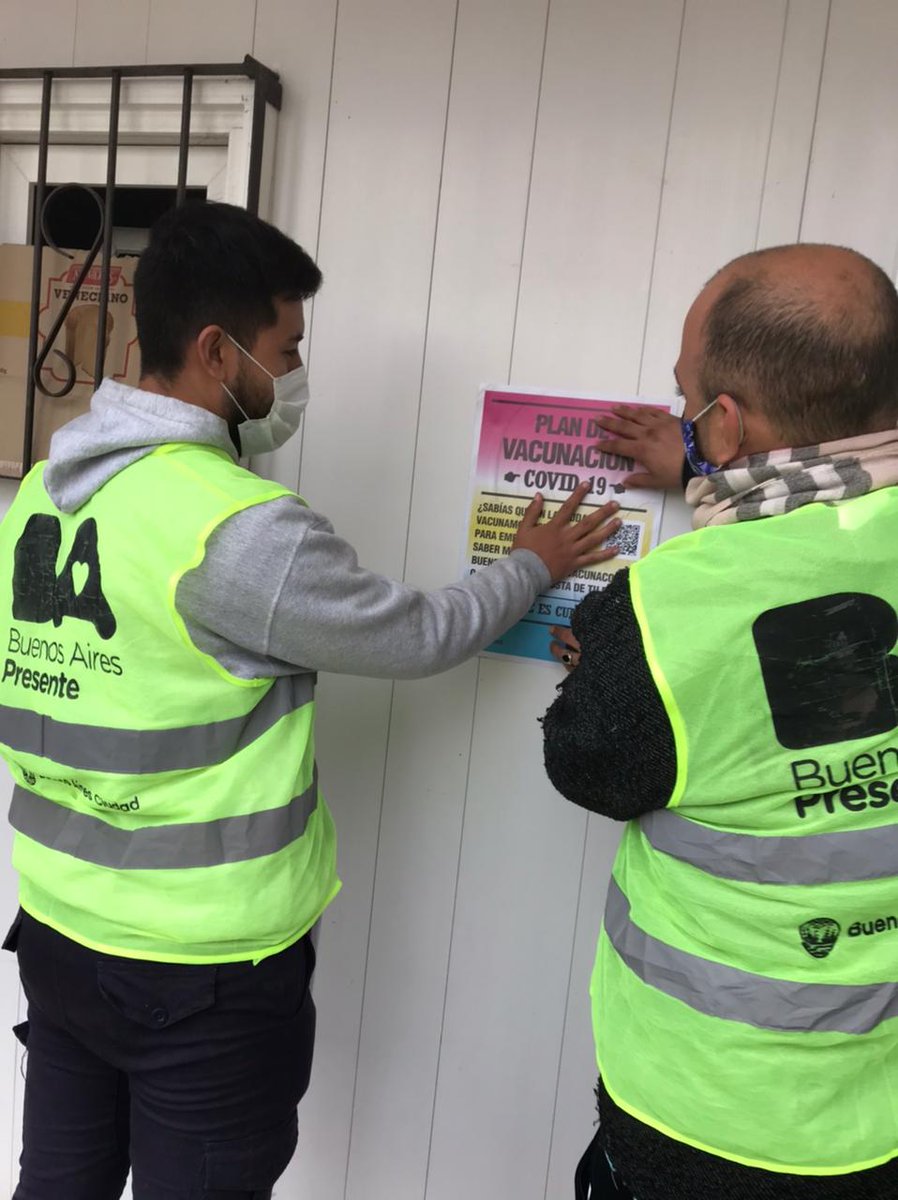 leanleyenda's tweet photo. Hoy con el equipo de difusión 📢 estuvimos en los conjuntos habitacionales de Barrio Olímpico y 59 viviendas de Comuna 8.

Reforzamos😷🙅🏽‍♂️↔️🙅‍♀️🧼 

✔ Centros de Testeos
✔Medidas de Cuidados 
✔Plan de vacunación y empadronamiento

#BuenosAiresPresente https://t.co/q1HBIjuDr8
