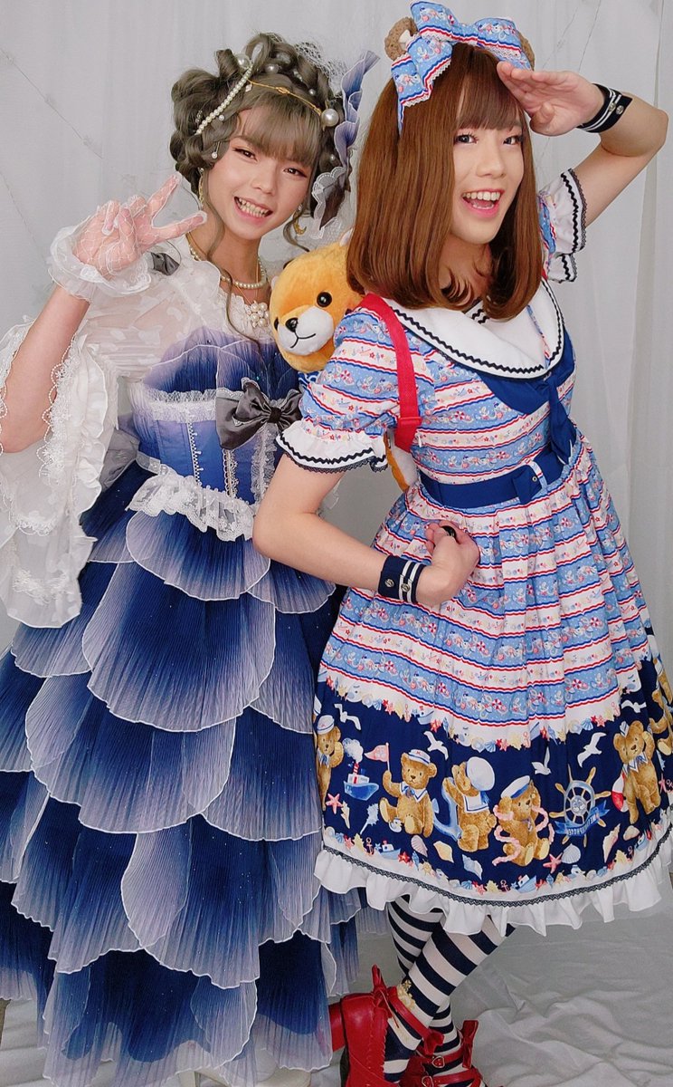 blueberryeclair's tweet photo. Finally can hang out again! Stoked! (Don't worry, everyone is vaxxed) 😊
...
#lolitafashion #Pride2021 #mtf #男の娘 #偽娘 https://t.co/T5TuucZ1Ux