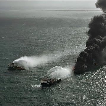 OCEANOS1's tweet photo. 17 июня полностью затонул "ядовитый" контейнеровоз X-Press Pearl, гибель которого ООН признала угрозой для экосистемы планеты

20 мая у берегов Шри-Ланки загорелось грузовое судно, перевозившее химикаты. Спустя 5 дней безуспешной борьбы с огнем на борту… https://t.co/TXOoPju7ga https://t.co/OgI3ctYPmj