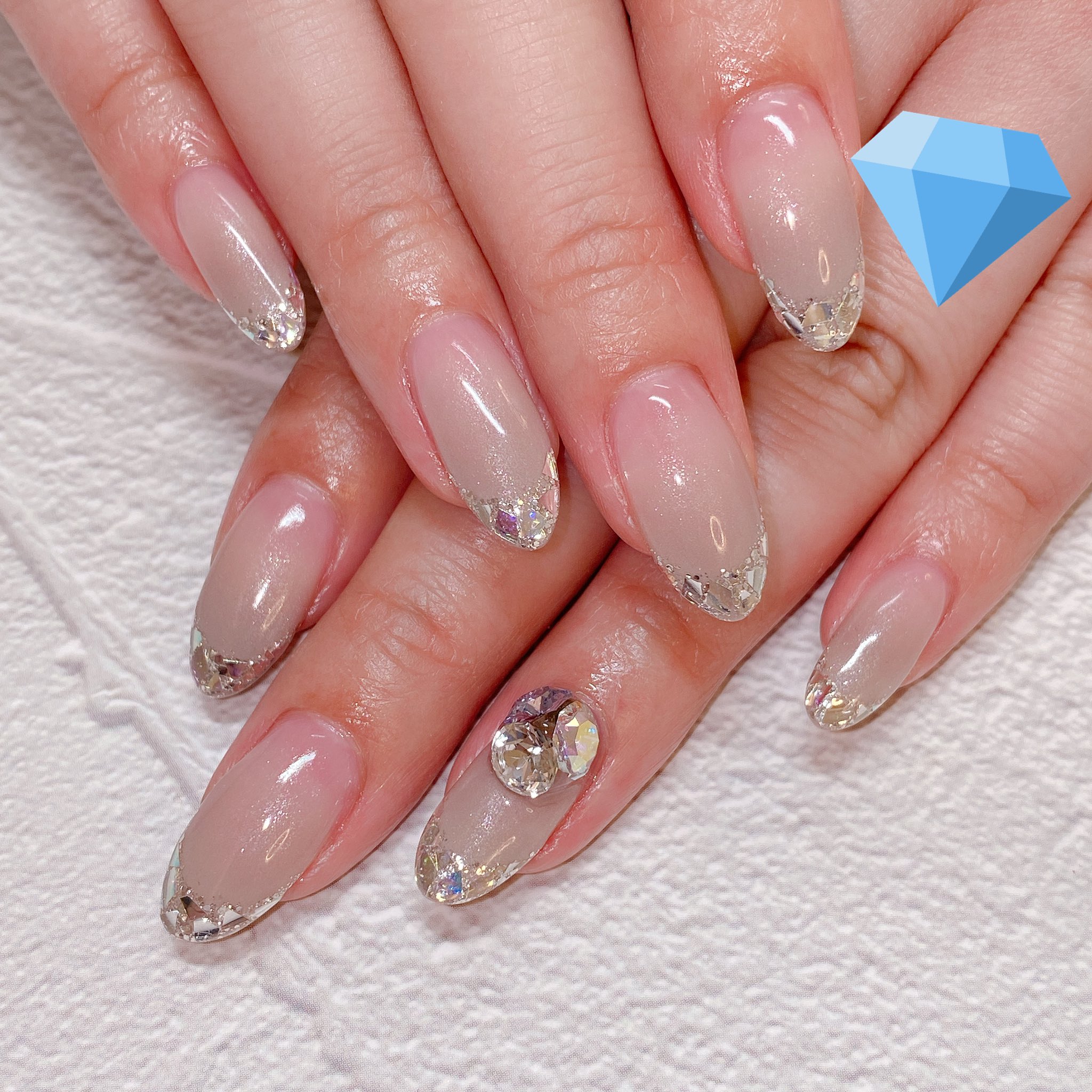 祐香 新しいネイル W 流行りのガラスフレンチ グレージュのグラデーションだから浮かないしかわいいー ネイル ネイルデザイン ガラスフレンチ グレージュネイル T Co Xj06mg8sbe Twitter