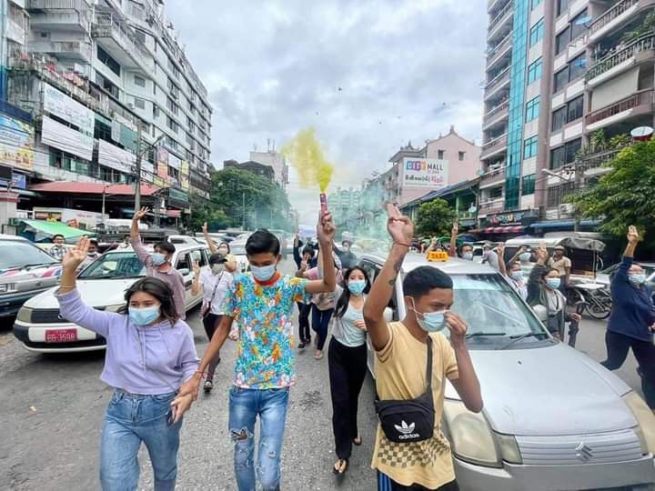 b3rry_y's tweet photo. Yangon protest starts in every Tsps to reduce pressure on #Mandalay where terrorists forces came with many forces.
#WhatsHappeningInMyanmar 
#June22Coup https://t.co/gYJdqlaQoS