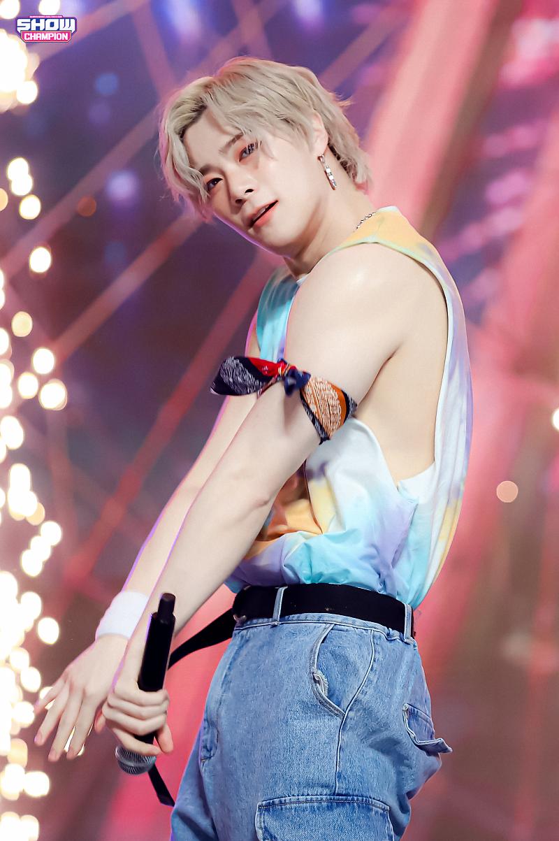 ASTRO 4期 FANCLUB ファンクラブ ムンビン MOONBIN 문빈 ASTRO 4期 FANCLUB ファンクラブ ムンビン MOONBIN 문빈