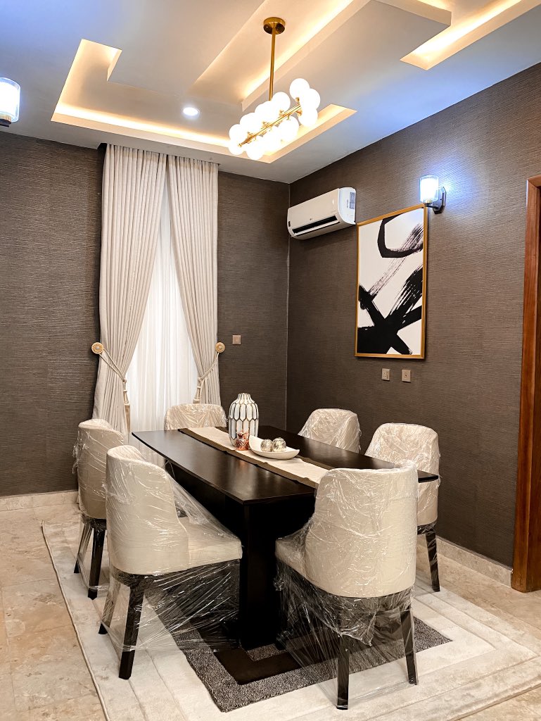 deolababalola's tweet photo. #ProjectBA completed in January 2021.
Designed and executed by House of Muse.
#Dining https://t.co/LxsUReoZ9g