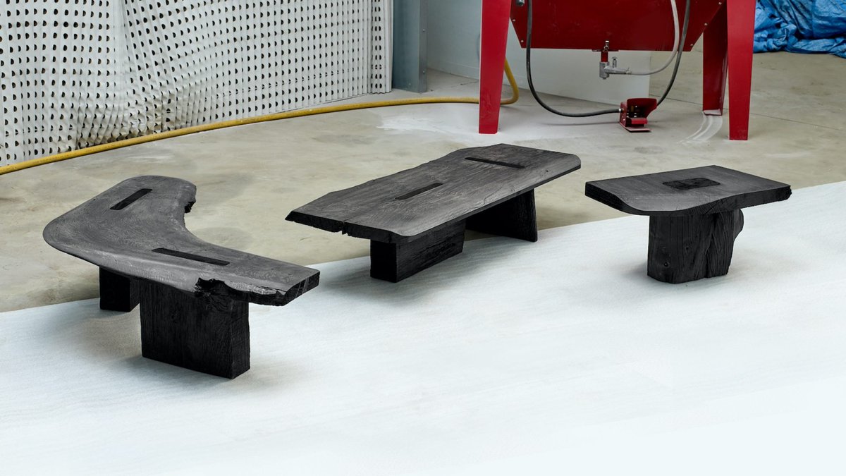 journaldesign's tweet image. .@Viewport_Studio a conçu une série de tables avec des chutes de bois pour industry +
Infos &amp;amp; images ici : bit.ly/3xLehFb

#design #furniture #wooden #table #discarded #offcuts #black #timber