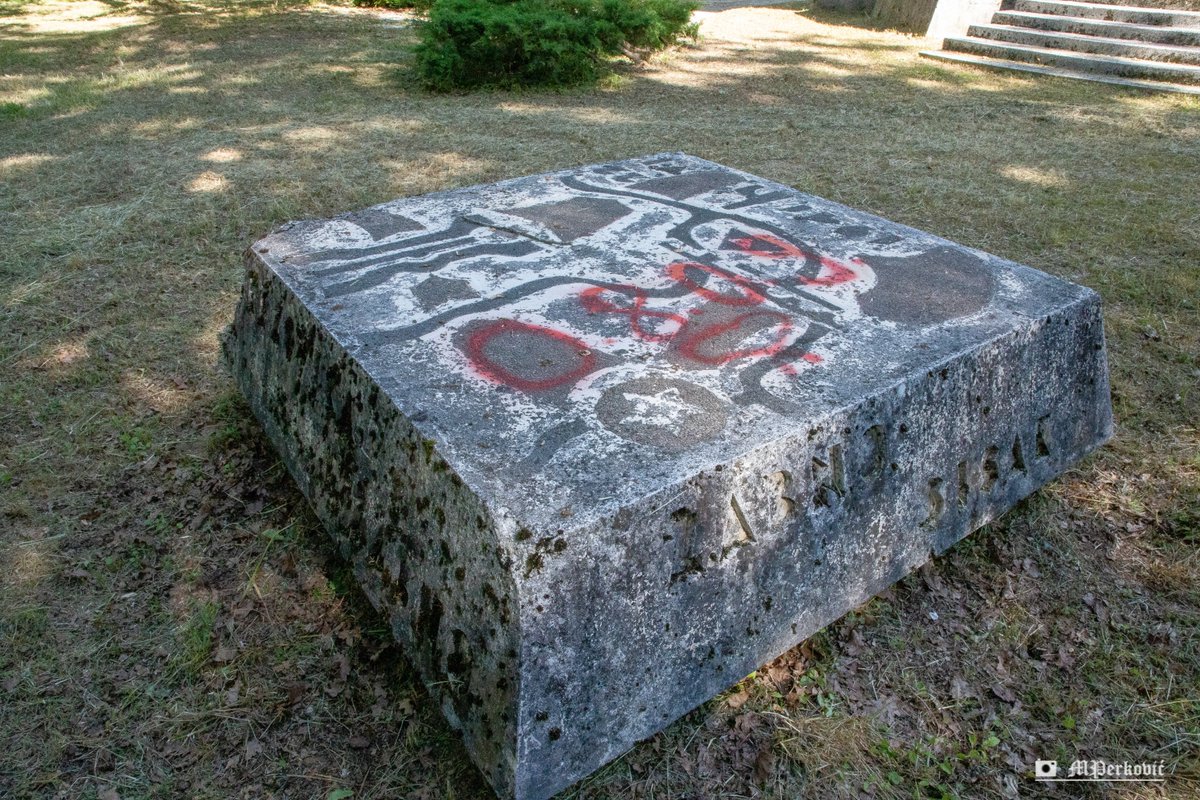 2BreakingNews4's tweet image. Ovako njeguju i čuvaju antifašističe vrijednosti posljednjih 30-tak godina u Hrvatskoj
📸 Brezovica kraj Siska | 15.6.2021.