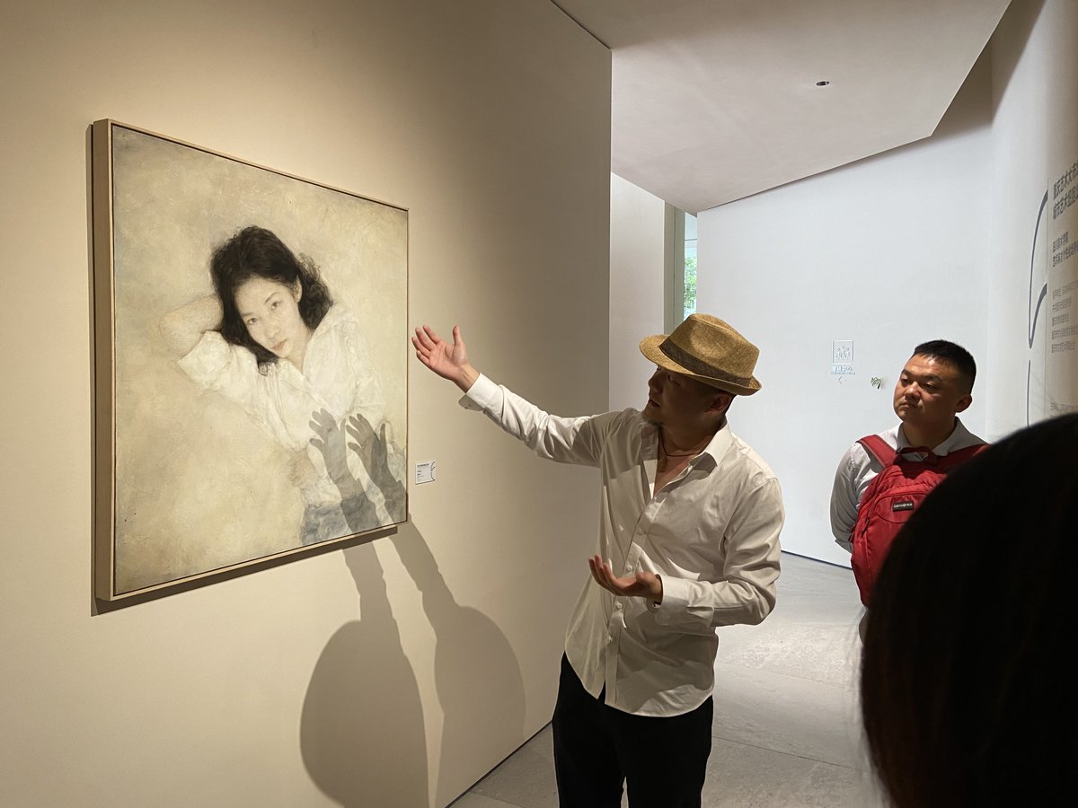 iChongqing_CIMC's tweet photo. The exhibition of the excellent works of individualized cultivation of talents in the art of Chongqing Art Market·Blooming June-Urban Art Cell Cultivation Program of Sichuan Fine Art Institute(SCFAI) was opened at Nanbin Road Sunac·Sometimes Art Museum. #fineart #SCFAI https://t.co/DASPvmOcMT
