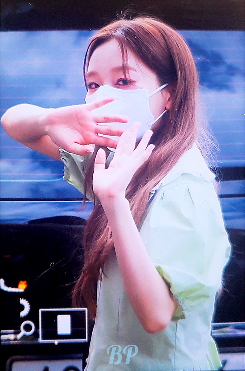 blueparadise1nO's tweet photo. 210622 👋🏻
 
#이달의소녀 #고원
#LOONA #Gowon https://t.co/0htzPXewyG