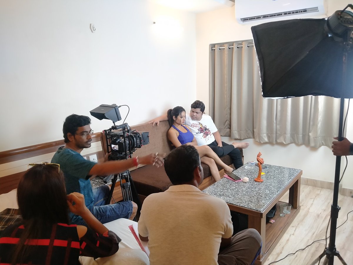 SSProduction17's tweet photo. Short Film #DHOKA

Some moments of shooting #DHOKA short film

#ssproduction #sumanbakshi #dhoka https://t.co/cRSTM5AFkD