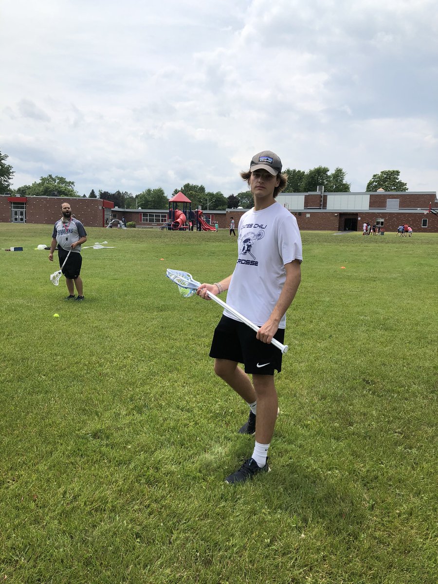 Brasser_PE's tweet photo. The Varsity Boys Lacrosse Team works with our 4th and 5th grade students 🥍 Thanks to Coach Gormel and his players. https://t.co/07P8v7Y87l