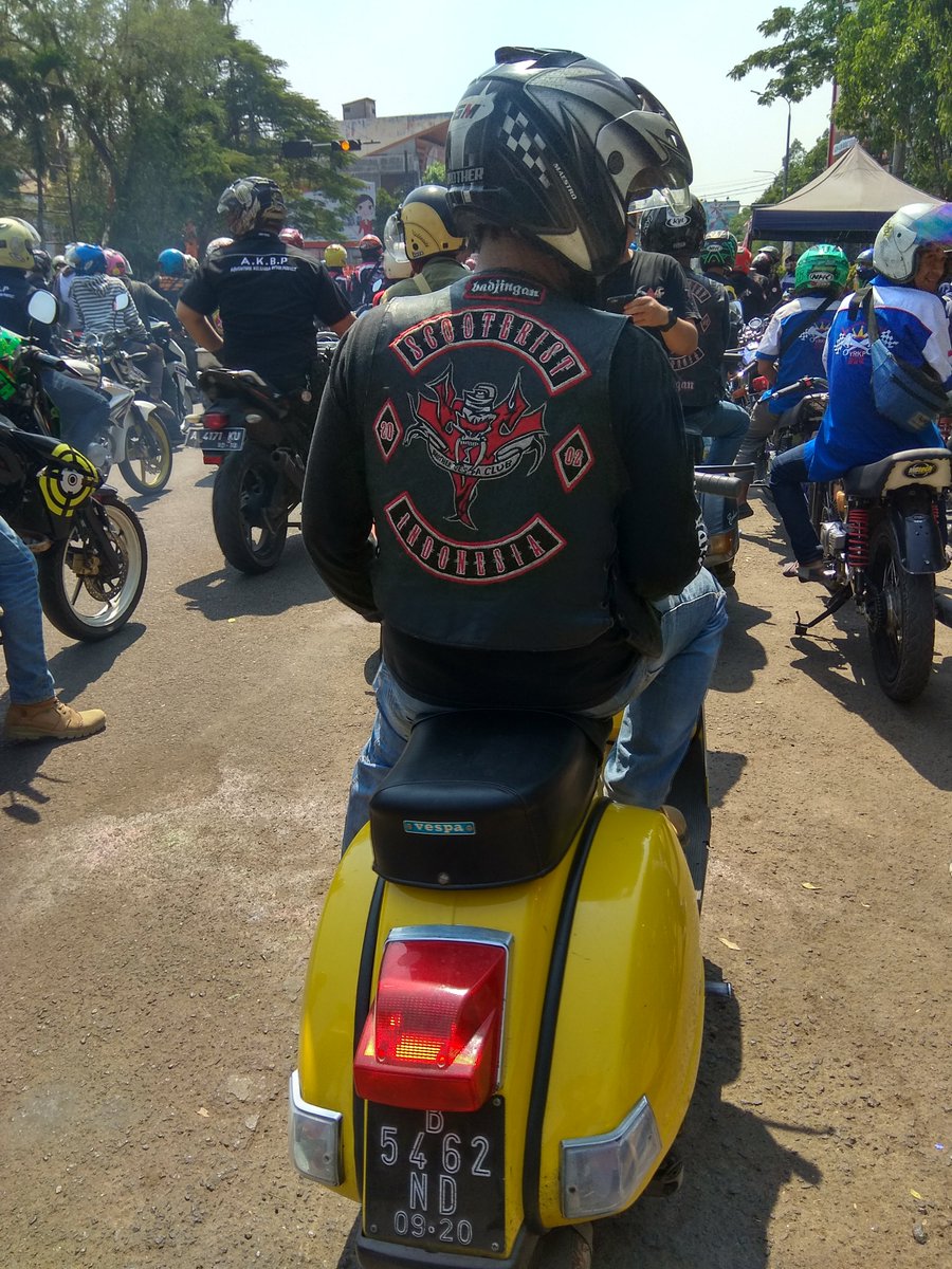 bvcserang's tweet photo. Lama tak bersua, brother
#bvcserang #brothervespaclub #scooteristindonesia #vespaindonesia https://t.co/nJ6gAxkHlP