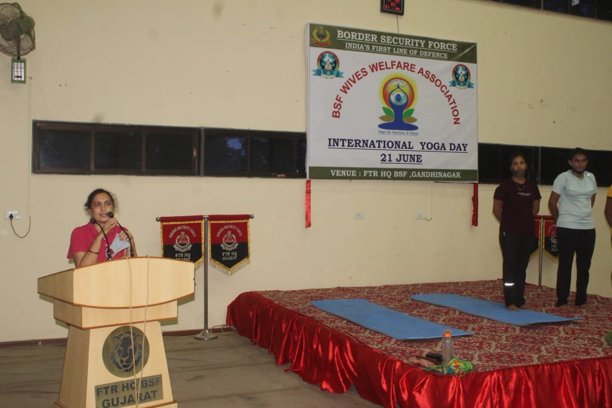 BSF_Gujarat's tweet photo. "Prahari Sangini" @BWWA_India celebrated the #InternationalYogaDay2021
#YogaForWellness
#YogaWithBordermen
#India
#YogaDay
#yoga https://t.co/zuCWR64y1b