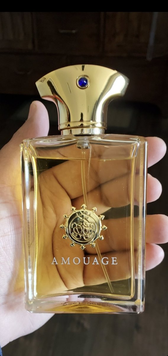 KanwalAbbas29's tweet photo. Pick ONE (both are men)
Left: Reflection man.
A fresh, white floral and a little musky scent, great for office.
Right: Jubilation XXV.
A woody, spicy scent with Oud in the base. A pecial occasion fragrance with more depth & character.
#Amouagereflection
#AmouagejubilationXXV https://t.co/nejzaIukkQ