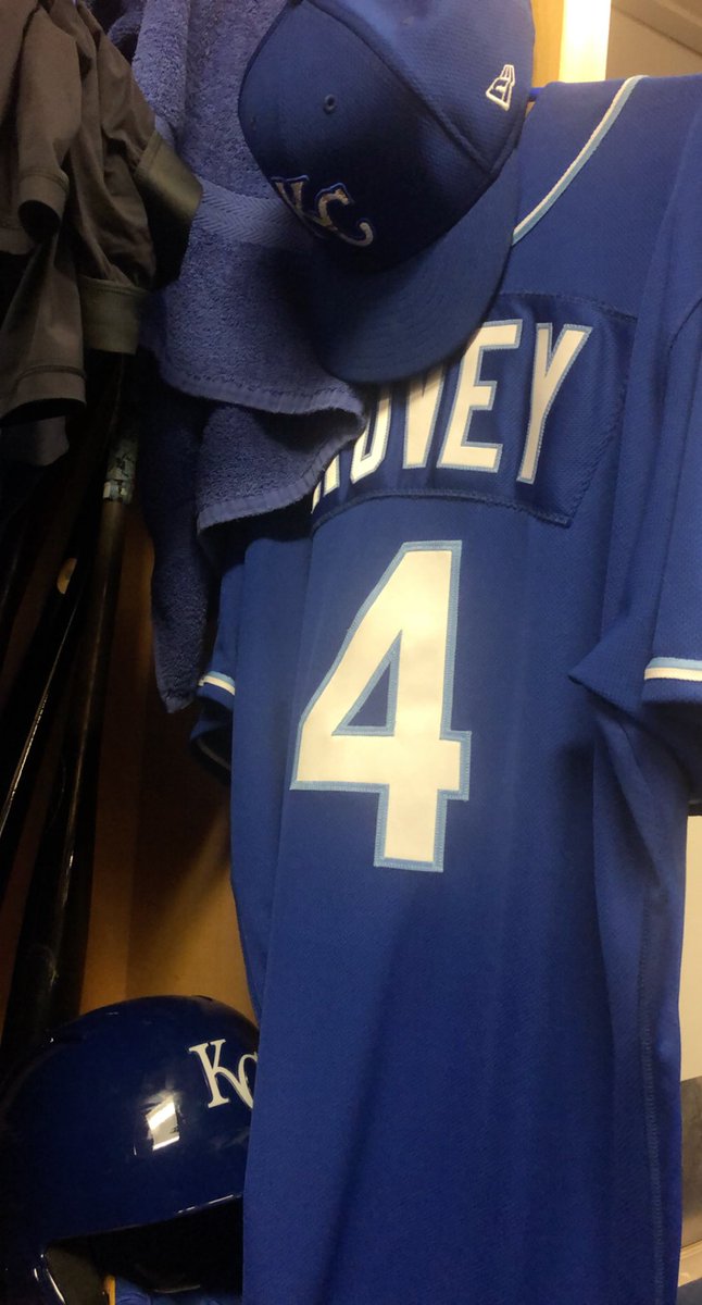 Boom! Dreams come true! <a href="/h_totheov/">Jordan Hovey</a> signs w/ <a href="/Royals/">Kansas City Royals</a>! Couldn’t be happier for the ‘15 <a href="/EvilleTigerBB/">Edwardsville HS Tigers Baseball</a> All-American…Congratulations Jordan!

milb.com/news/mustangs-…