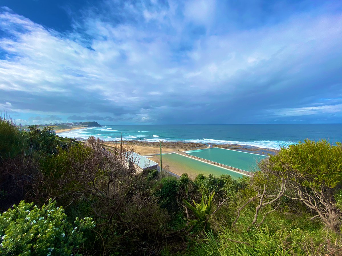 NewyBeachBum's tweet photo. Yeah good thanks. 
#LunchTimeViews #Merewether #OceanBaths #Newy https://t.co/2U8Wxr9VqJ