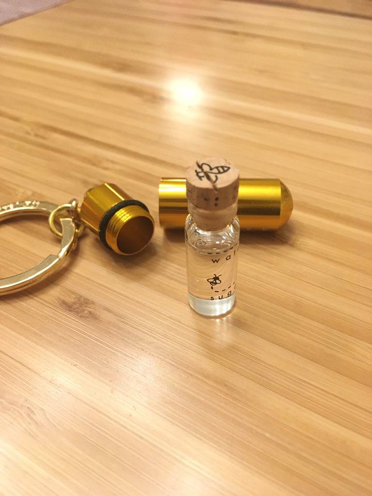 疲れているハチに砂糖水をあげるための商品 自分以外誰が買うんだ そして出番が訪れる あのとき助けていただいたハチです Togetter 疲れているハチに砂糖水をあげるための商品 自分以外誰が買うんだ そして出番が訪れる あのとき助けていただいたハチです Togetter