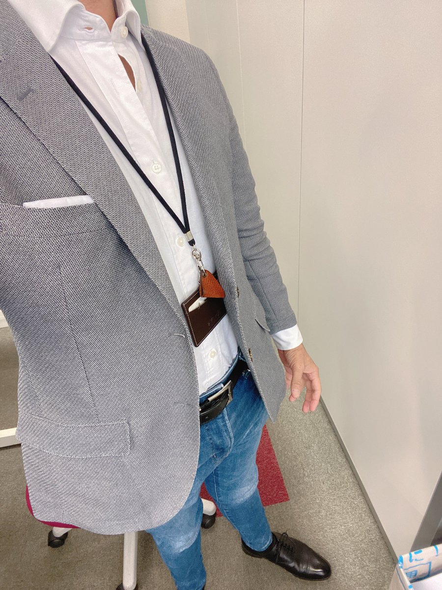Contents_san's tweet photo. 今日はこんな感じ
靴はジョンロブ フィリップ2
シャツはオーダー、ジャケットはユナイテッドアローズの涼しいやつ
デニムはユニクロ
プレメンテせずに1回か2回履いてたけど週末にしっかりメンテしてやったらすごく履きやすくなった。
プレメンテ大事だね
#PHILIP2 #ジョンロブ #john_lobb https://t.co/iFFlnyMJwT