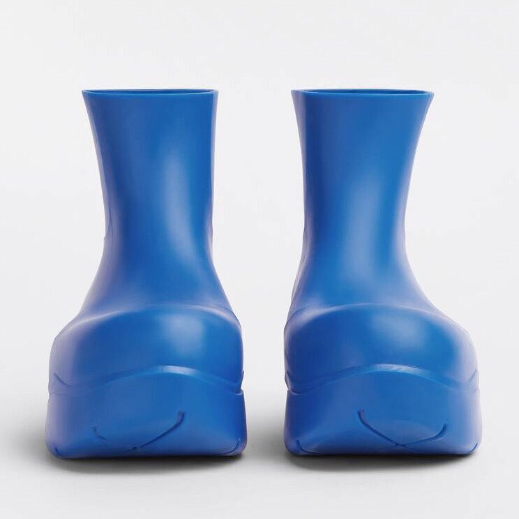 Ssamdi_Style's tweet photo. BOTTEGA VENETA
puddle boots (blue)
—$650

#정기석 #사이먼도미닉  #SimonDominic  #Ssamdi #ssamdifashion #fashion #aomg #darkroom #bottegaveneta https://t.co/jHl5FewerB