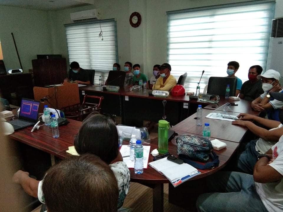 DerekCabe13's tweet image. Cargon Mining Corporation, proponent of marine aggregates offshore quarrying in Manila Bay held a meeting with the fishers of Limay, Bataan today June 22, 2021. The company is lobbying for the urgent approval its permit and ECC. #Notoquarrying #NotoManilabayreclamation4business