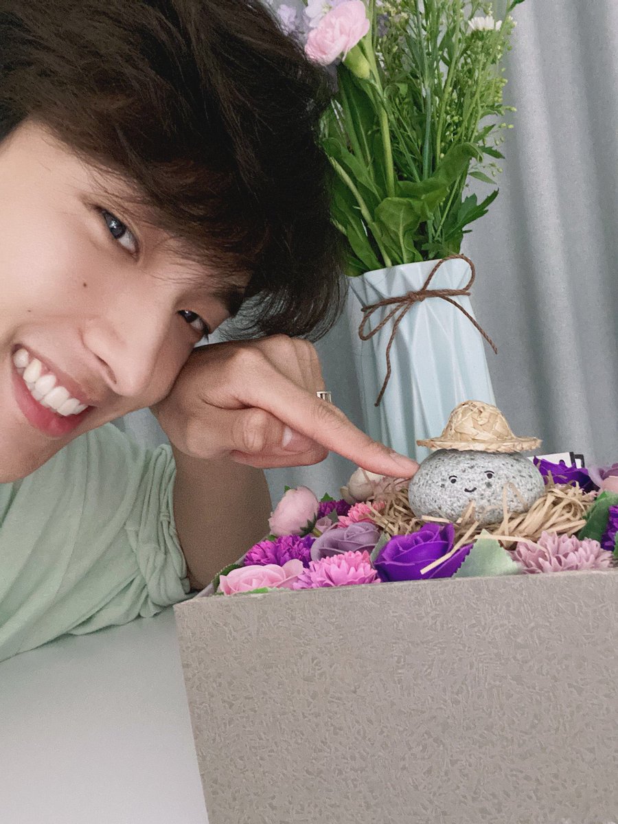 kyeomhanbot's tweet photo. 210622 #겸한 #굠쫑 위버스 매거진 https://t.co/j4rDjL58I3