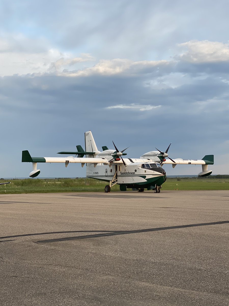 tracey_dunnigan's tweet image. My office view today. From a baby fawn nursing on mamma, to beautiful sunsets to our amazing water bombers, my days are never the same. #lovemife #sograteful #workedhardforthis #passion #putpose #perseverance #perspective #retirement #womenof911 #womeninpolicing