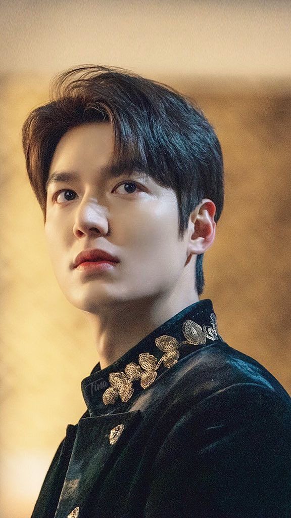 Happy Birthday to our King, Lee Min Ho!   enjoy ur special day!! 