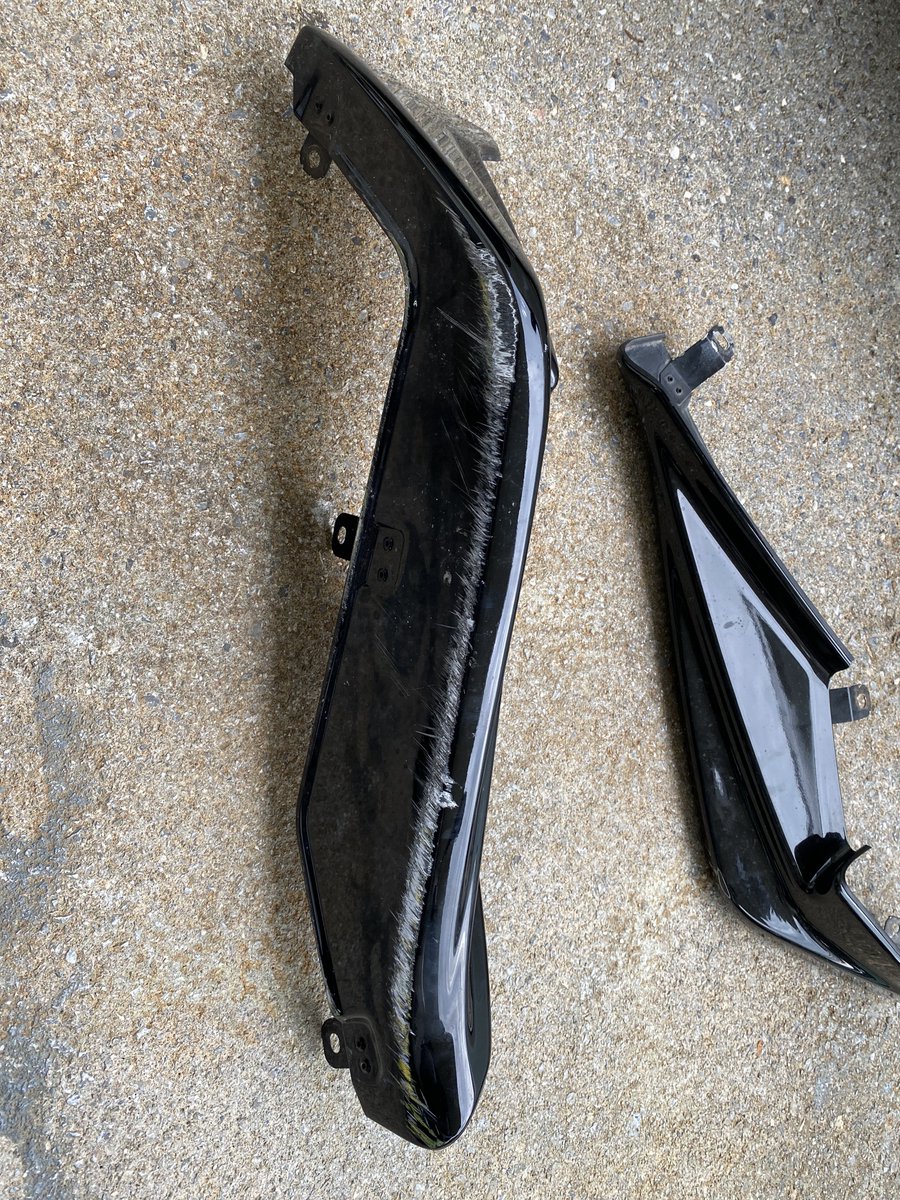 Yama33R's tweet photo. レクサス10系GS前期Ｆスポーツの
TRDのフロントエアロ
書いたい方いますか？
30000円希望です。 https://t.co/I1zsERTzIo
