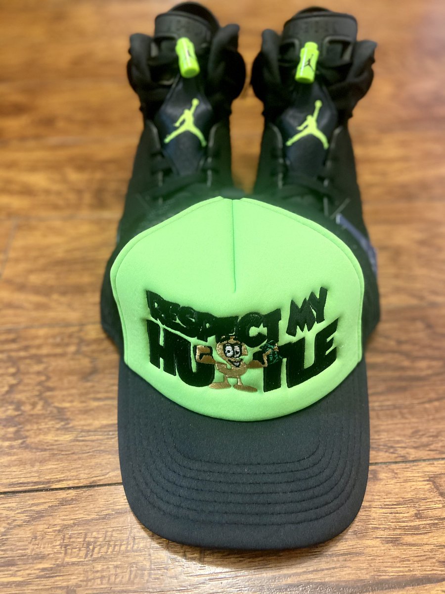 CMoneiiMusic's tweet photo. We had to bring you the #Remix‼️ NEW Addition to the #TruckerHats collection “They ain’t gotta like it, but they will #RespectMyHustle🤑™️ #MoneiiIzTheMotive™️ #RespectMyHustle🤑™️ #Fashion #TruckerHats #AlwaysOnPoint #SimpleNotFlashy  #Entrepreneur 💯💯💯💪🏾 #explorepage #explore https://t.co/8VRaziAlqd