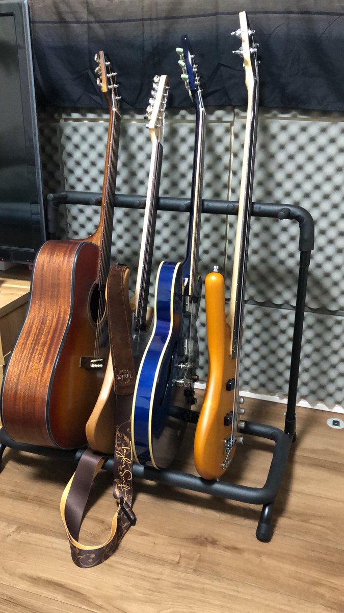 Ku_Ro24's tweet photo. Gt&Ba
#yamaha
#epiphone
#korg
#pacifica
#masterbilt
#warwick https://t.co/E07MtQEYKA