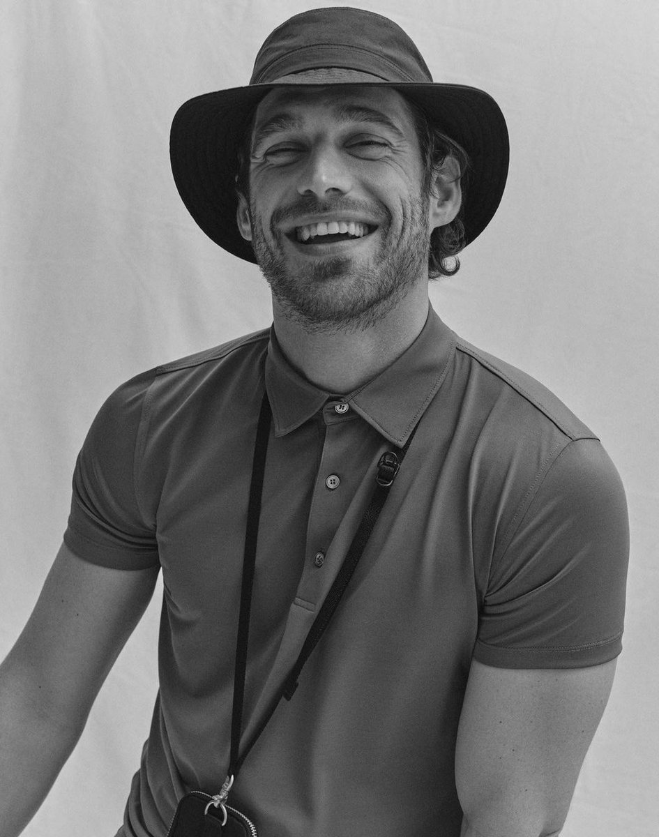 Cixuruohan's tweet image. Greetings, Simon here. In dire need new faces and friends to interact with. Leave your trace below and help me to retweet this tweet. Grazie.