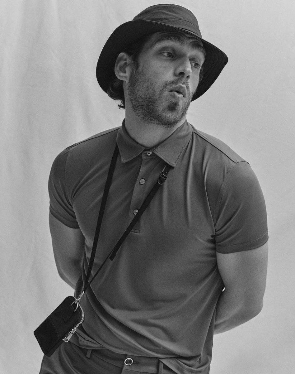 Cixuruohan's tweet image. Greetings, Simon here. In dire need new faces and friends to interact with. Leave your trace below and help me to retweet this tweet. Grazie.