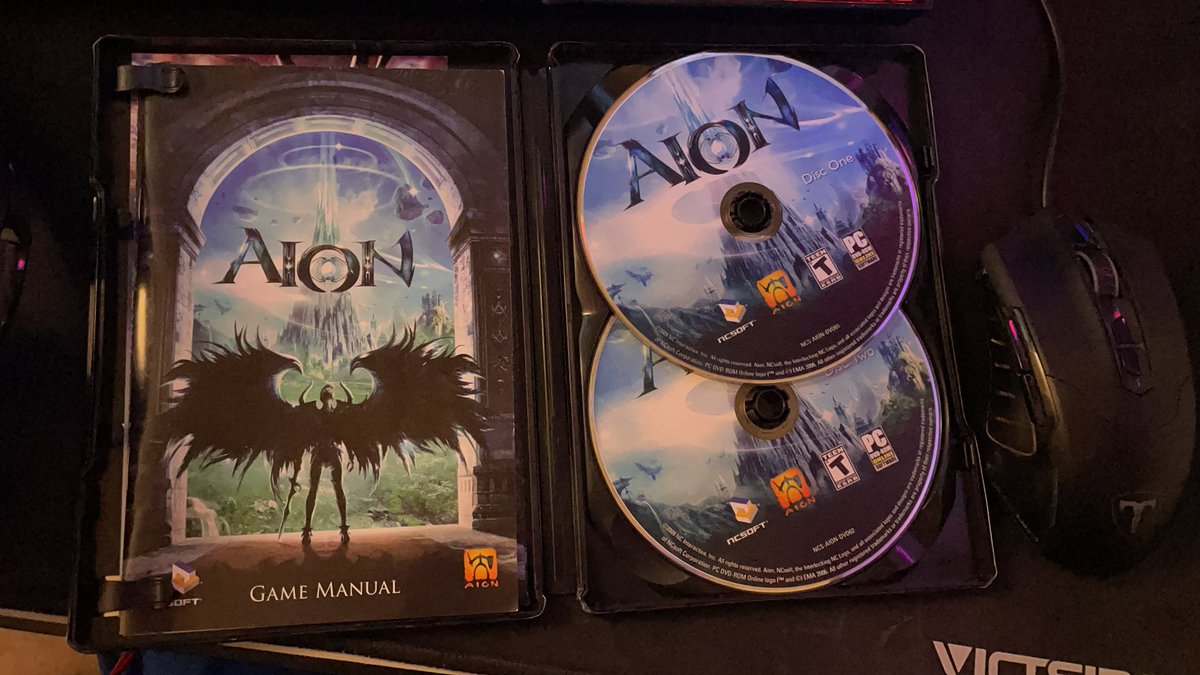 Overdeadly's tweet photo. @Aion the days when we had to download soon from a disk. https://t.co/3zz7kpItuc