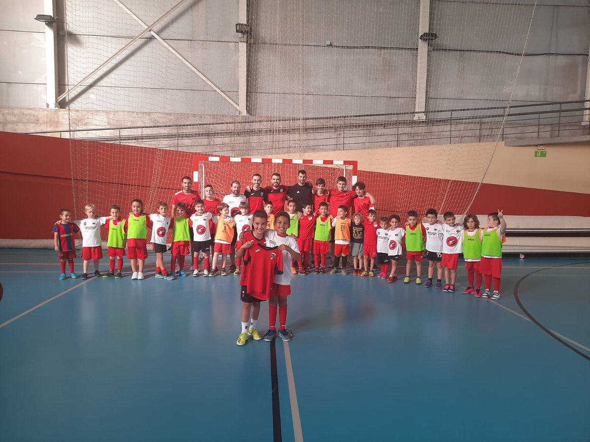 GironaFutsal's tweet photo. COMIATS. Els nostres jugadors Lucas Linares i Nico Mena, del #prebenjamiA deixen el @Girona_efs per a incorporar-se al @GironaFC . Us desitgem molta sort en aquesta nova etapa. #GEFS #GEFSTV #forçagefs #creixemjugant #comiats https://t.co/At7AP4d8tE