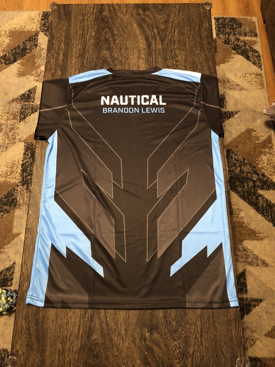 Inf_Nautical's tweet photo. Huge shout out too @Aviddityy and her team @RealGamerWear gear is Fire🔥 stream tonight with it on 😏#GETTORQED USE CODE “TORQ” for 10% off! https://t.co/y4ZBOpLEsA