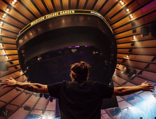 Today (June 22) in 2018 - six years later, Harry celebrates his return to Madison Square Garden ahead of HS:LOT2 NY #2 😊😊