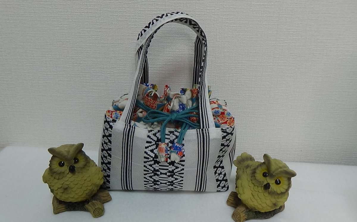 着物仕立て 装々 على تويتر 夏の帯で巾着バッグ作ってみました 作り方を明日 Youtube にupします びっくりするくらい簡単なのでお楽しみに 只今 動画編集中です 帯のリメイクバッグ 浴衣にピッタリバッグ