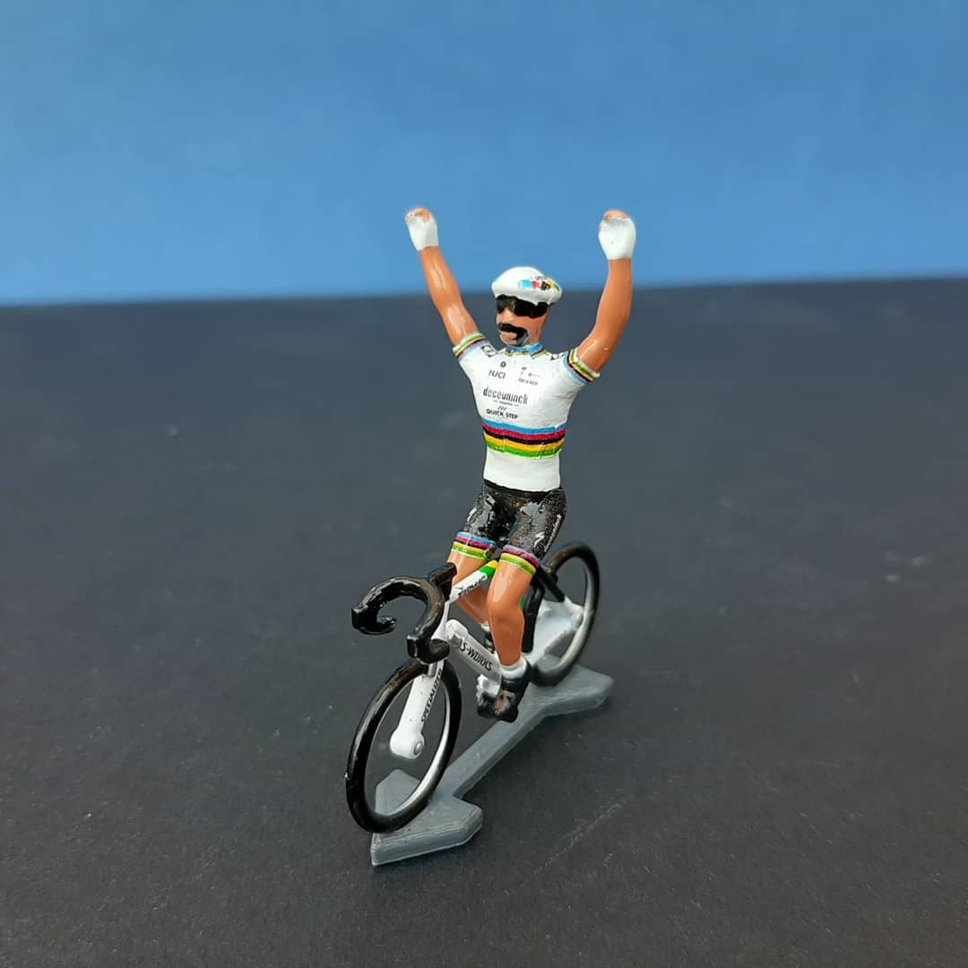 SportGoodies's tweet photo. Julian Alaphilippe cycling figure 1/43 scale https://t.co/ixCiDsw5cp