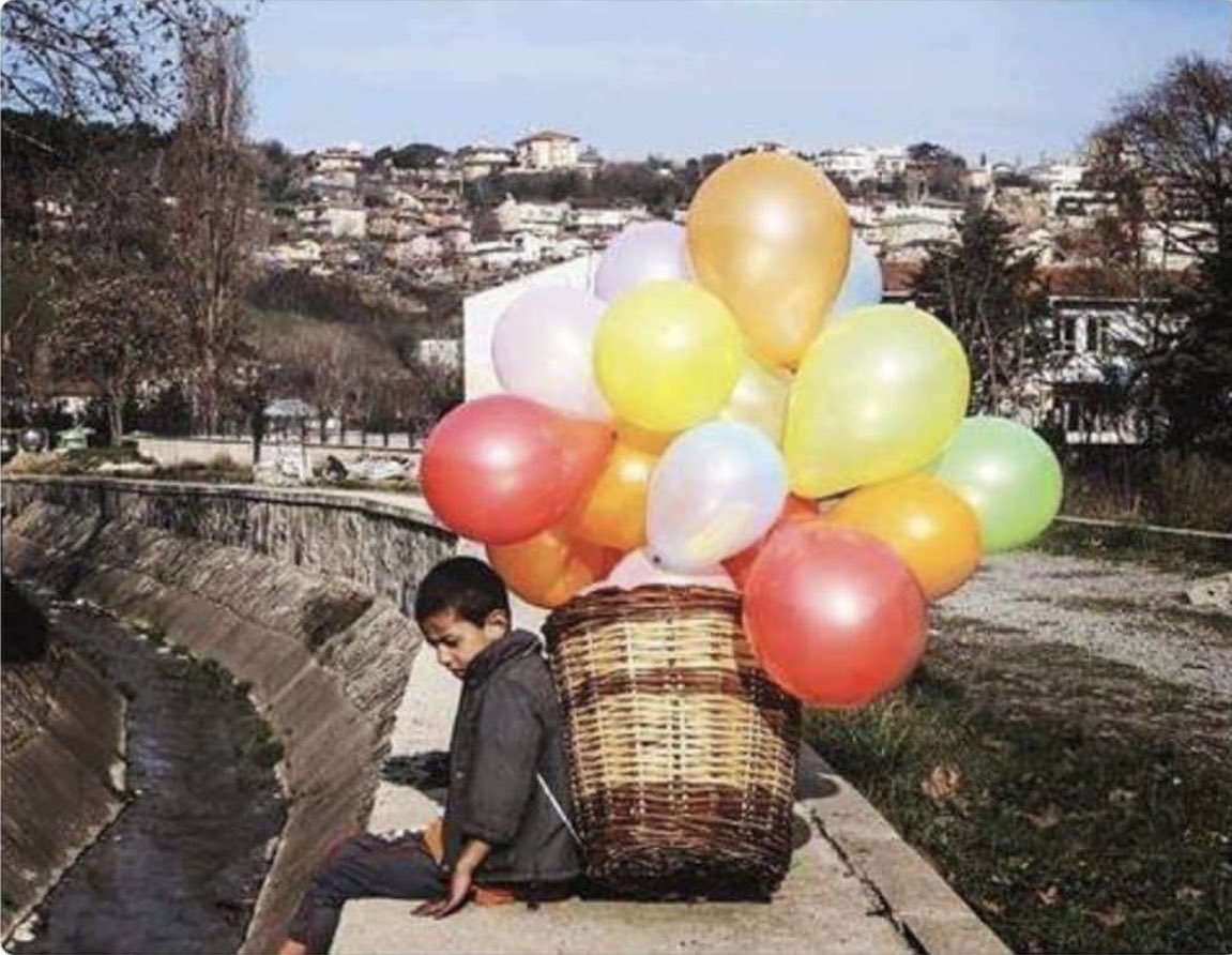 “Kendine sarılmasın sende,hayata inat.                                                             Can Yücel                                                 #günaydın                                              #salı