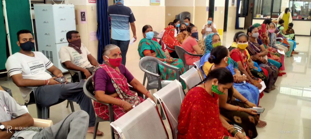 dismgmtkut's tweet photo. District administration hearty congratulate citizens of kutch for enthusiasm for vaccination.. let’s continue this MAHAABHIYAAN as JANAANDOLAN @KutchDdo @CollectorKutch @MoHFW_GUJARAT @Bhujmahiti https://t.co/DajmKfW04q