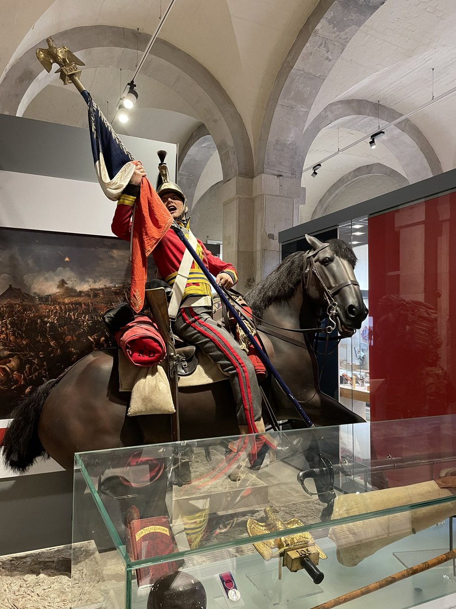 nico_lala's tweet photo. It was all due to @NAM_London loaning the 105 Eagle, captured at the Battle of Waterloo by Corporal Francis Styles, so it could be reunited on display with his medal at the @HCavMuseum for the next 3 months  #WaterlooHeroes display! 

A historic day we won’t forget in a hurry! https://t.co/5xTGu3NW76
