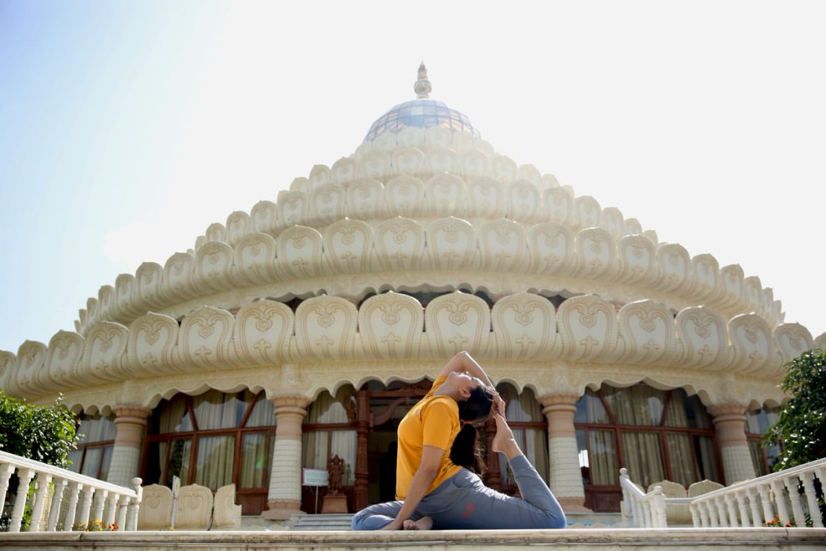 Carrying on the enthusiasm of International Day of Yoga'21, let's celebrate it everyday performing yoga asanas & leading a healthy lifestyle.

@prahladspatel @pspoffice @SriSri @ArtofLiving @MinOfCultureGoI
@moayush

#BeWithYogaBeAtHome #YogaAnIndianHeritage #IDY2021