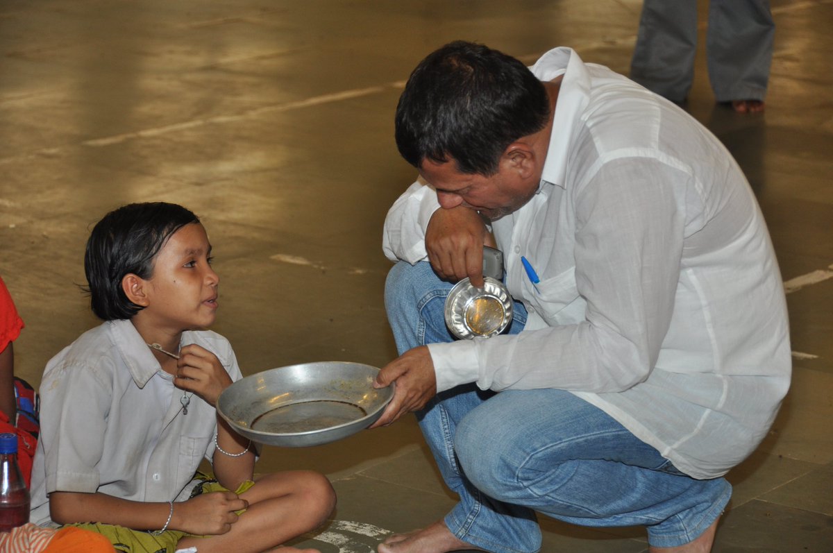 achyuta_samanta's tweet photo. Education, Intelligence and Wit makes you overcome a situation, but love makes you win the universe.
#ASQuotes https://t.co/THQ1eBJwuq