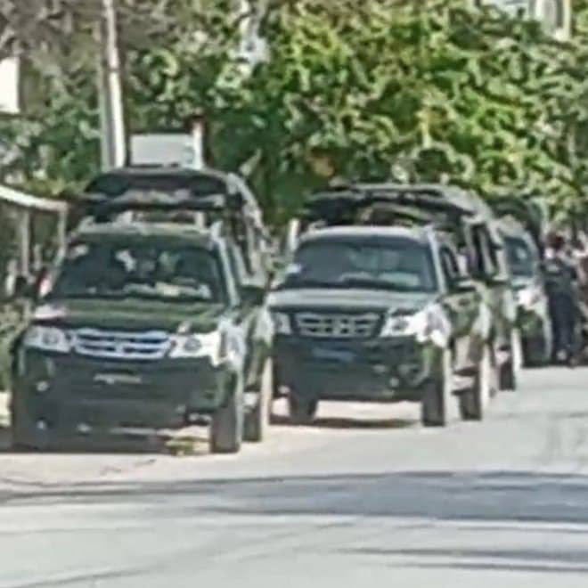 mmmiyaa1's tweet photo. Massive Junta Forces were seen with fully loaded military trucks deployed at the corner of 54x111, Mandalay since this morning. Junta are using heavy weapons and machine guns.
#UnfetteredAccessForAids
#June22Coup 
#WhatsHappeningInMyanmar https://t.co/Tdv4eV5Hcc https://t.co/xbs5ganSC2