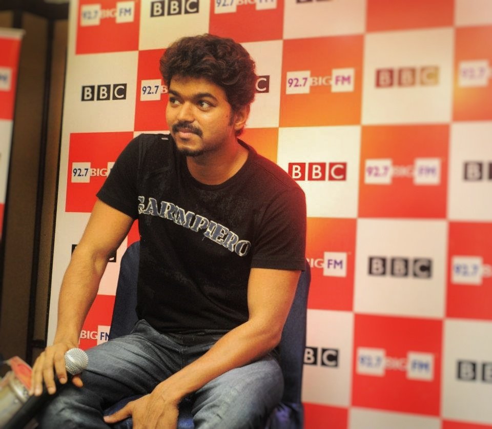 directoranu's tweet photo. I took these pics of #ilayathalapathyvijay back in 2011 when I was working as reporter in @AnandaVikatan It was a dream come true moment for me, to see him so close 🙈 I couldn't stop myself from clicking all his cute expressions.❤️ #HBDTHALAPATHYVijay #HappyBirthdayThalapathy https://t.co/gqwPgKuL5x