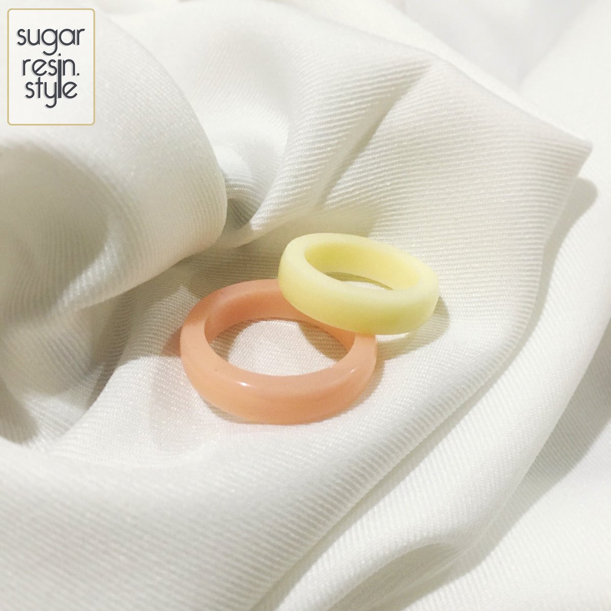 sugarresinstyle's tweet photo. #sgrupdate #พร้อมส่ง
♥ แหวนเรียบ ♥
♡ setคู่ #แหวน สีพาสเทลเรียบน่ารักๆ
ღ made to order เลือกโทนสีเองได้ค่ะ (สั่งทำ ใช้เวลา 1-2วัน)
❥ PRICE 29฿
❥ ลทบ. 40 | ems 60฿ | flash 45฿
#เรซิ่น #ของมันต้องมี #howtoperfect #resincraft #แหวนเรซิ่น https://t.co/z1xaiLD72G