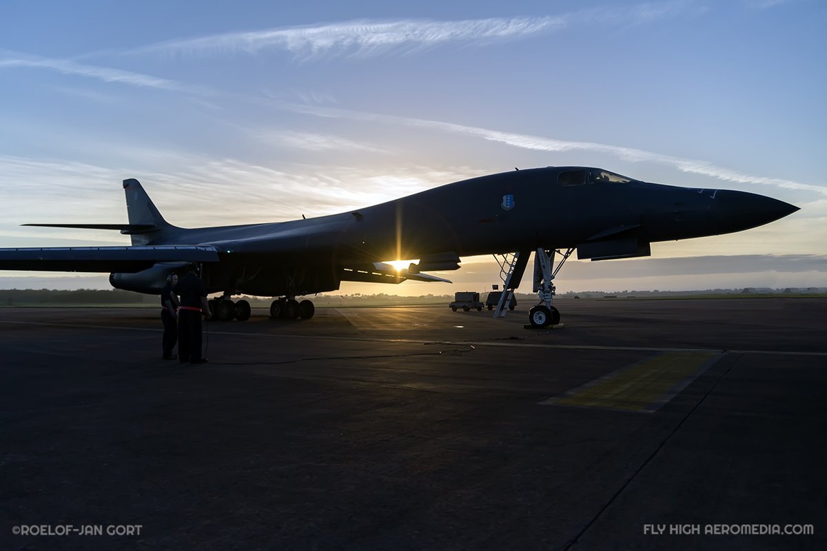 FHAeromedia's tweet photo. Back to the 17th of June 2017 when we had a terrific visit at RAF Fairford to cover the B-1B Lancers from @28thBombWing that were deployed for Baltops 2017 @usairforce @US_TRANSCOM @USAFCENT @AFGlobalStrike #AvGeek #avgeeks #aviation #aviationgeek #aviationdaily #baltops2017 https://t.co/V54dSHKHZN