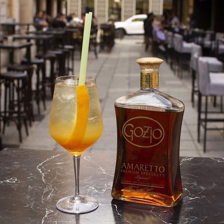 grupolanavarra's tweet photo. ¡Qué apetecible este #Cocktail con #Gozio #Amaretto! 🍹#MomentosGLN ¡Comparte tus momentos con nosotros! https://t.co/yml62i3PPn https://t.co/chFYkFDFYF