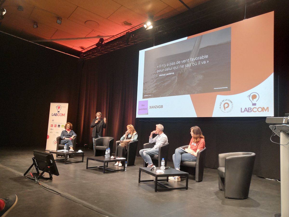 PdelaCom's tweet photo. De supers échanges ce matin #LABCOM2021 Un grand merci à tous les intervenants. Vous étiez plus d'une centaine ce matin @LilleGrandPalai 🙏🏻 c'est chouette de se retrouver en vrai 🙂 Vive la #communication le #Marketing et le #Digital Nos métiers ont un bel avenir 👍 https://t.co/JdApq5o0M1