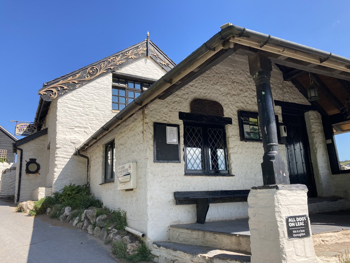 Ron_ejuleff's tweet photo. What a spot for crib time! #PilchardInn #BurghIsland #Devon #holiday #ChallabroughBay #ParkdeanResorts https://t.co/tRQYLEYR4O